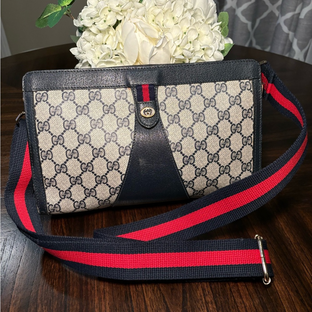 Gucci GG Supreme Sherry Line Pouch with Unbranded Removable Strap - Picture 10 of 10